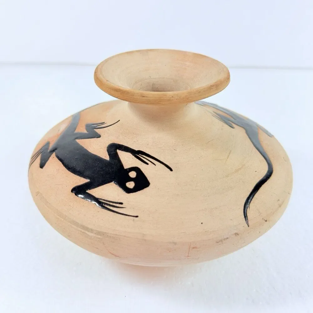Vintage Hand Painted Terracotta Lizard Art Pottery Vase Southwestern Aztec Decor